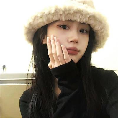 彼女